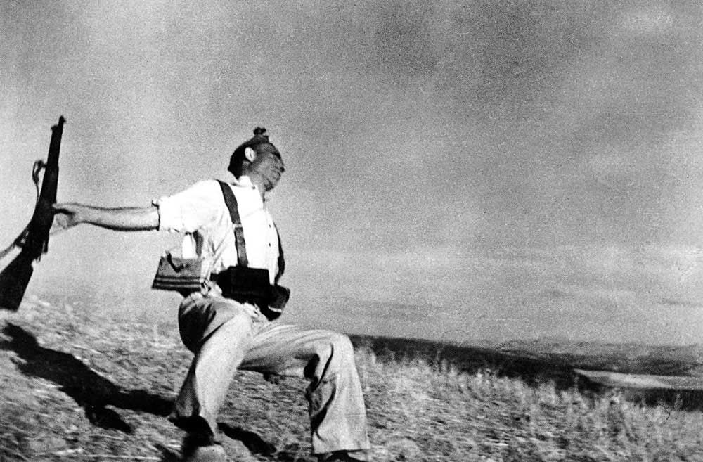 Robert Capa: Fallende soldat