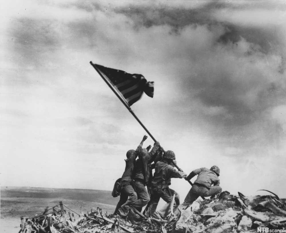 Joe Rosenthal: Erobringen av Iwo Jima